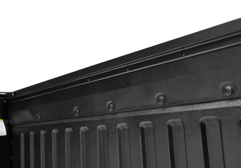 Roll-N-Lock LG531M 16-18 Toyota Tacoma Access Cab/Double Cab LB 73-11/16in M-Series Tonneau Cover