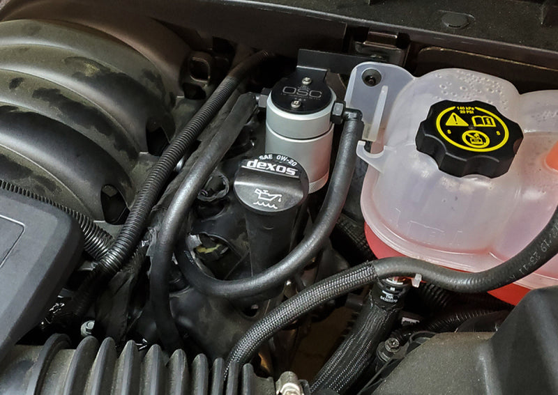 J&L 3086D-C 19-25 Chevrolet Silverado/GMC Sierra 1500 5.3L V8 Driver Side Oil Separator 3.0 - Clear Anodized