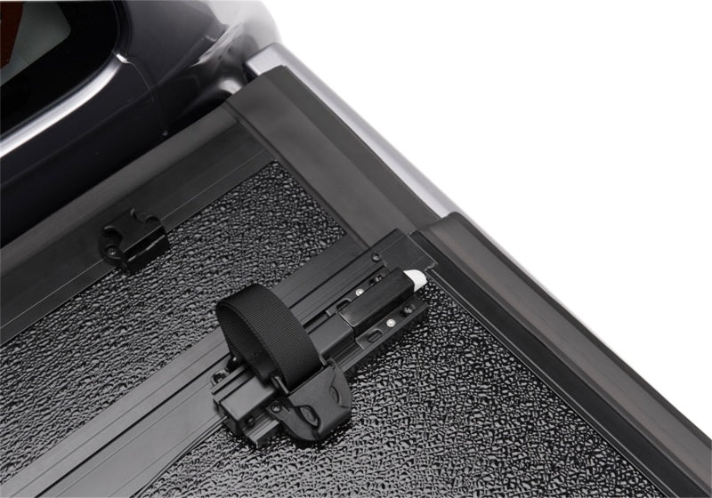 Undercover FX41014 UnderCover 16-18 Toyota Tacoma 5ft Flex Bed Cover
