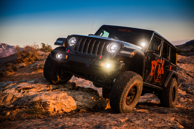FOX 985-24-173 Fox 2018+ Jeep Wrangler JL 2.0 Performance Series 7.43in. Smooth Body IFP Steering Stabilizer (Alum)