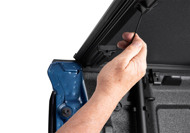 BAK 448100 04-14 Chevy Silverado 1500 5ft 8in Bed Flip MX4 Matte Finish