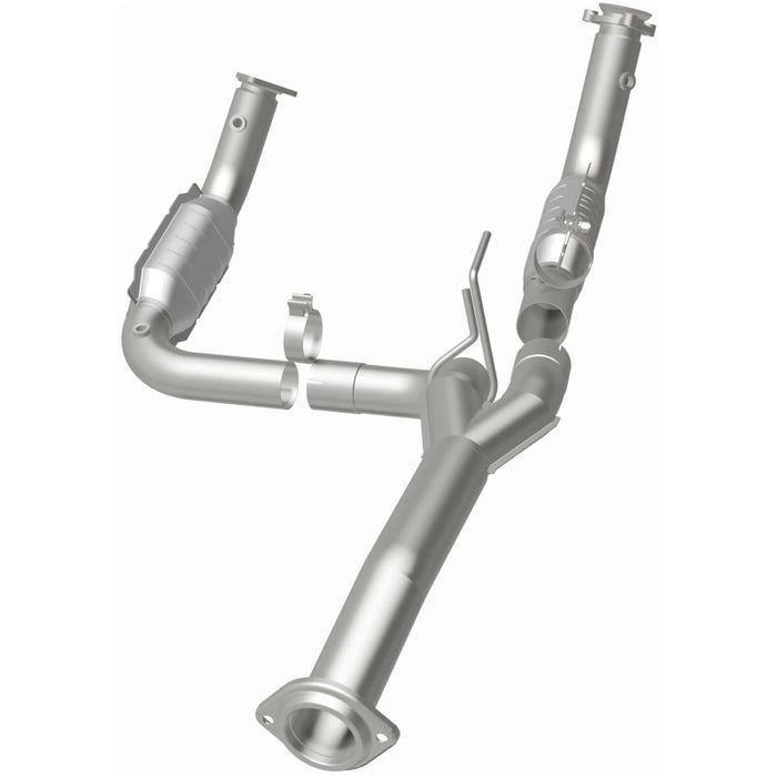 Magnaflow 21-252 MagnaFlow Conv Direct Fit 11-16 Chevrolet Silverado 2500HD/3500HD / GMC Sierra 2500HD/3500HD