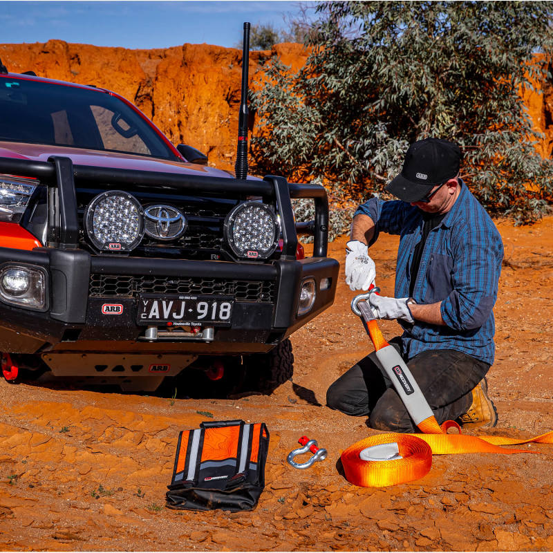 ARB RK12A Weekender Recovery Kit Incl 17600lb Recovery Strap/4.75T Shackles