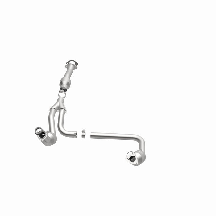 Magnaflow 52134 MagnaFlow Conv Direct Fit 2011-2014 Express 1500 4.3L Underbody