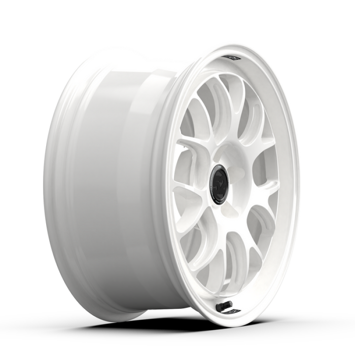 fifteen52 RSARW-89554+38 Apex RSR 18x9.5 5x114.3 38mm ET 73.1mm Center Bore Rally White
