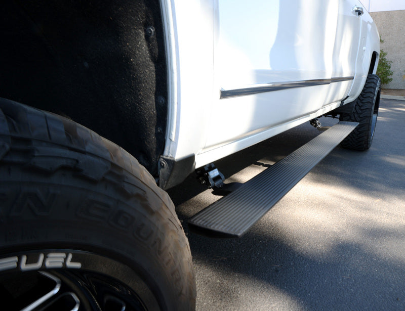 Go Rhino 20405187PC RealTruck 15-19 Chevy Silverado 25/3500HD CC Dsl 4dr VoltStep Electric Running Board Kit - Tex. Blk