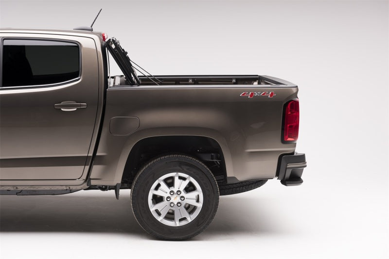 BAK 226146 2023+ Chevy Colorado Crew Cab 5.2ft Bed Flip G2