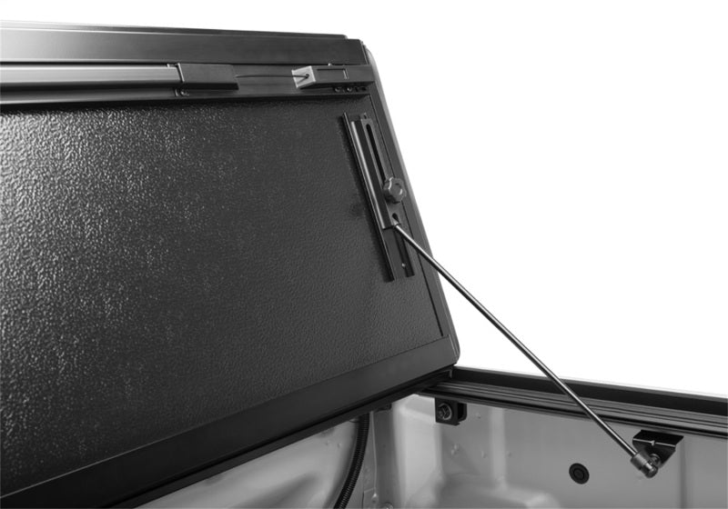BAK 226538 2022 Nissan Frontier 5ft Bed Flip G2
