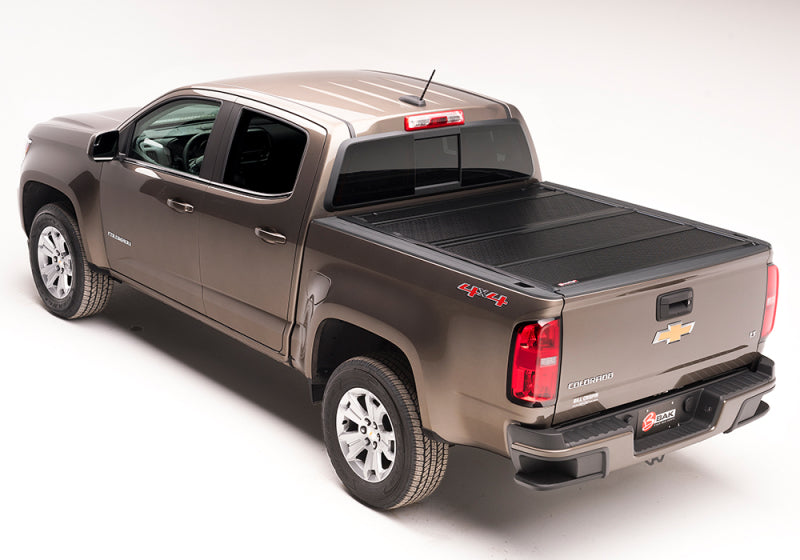 BAK 772146 2023+ Chevy Colorado Crew Cab 5ft 2in Bed Flip F1