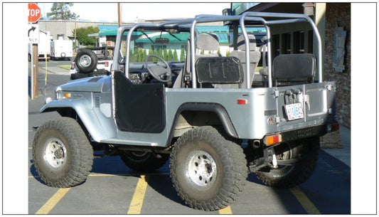 Bushwacker 30002-07 65-84 Toyota Land Cruiser Cutout Style Flares 2pc - Black