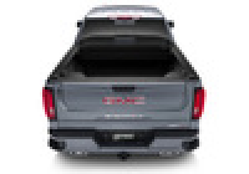 Retrax T-60454 15-18 Colorado & Canyon 5ft Bed ONE XR