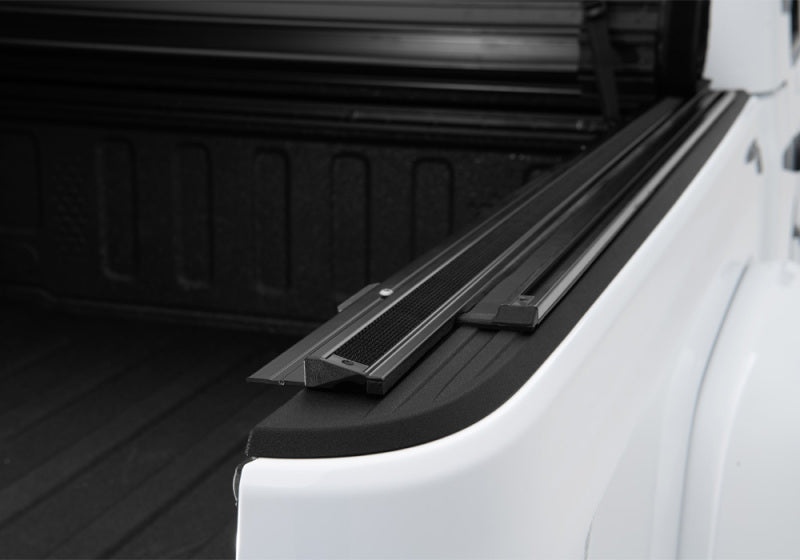 Truxedo 1523216 2020 Jeep Gladiator 5ft Sentry CT Bed Cover