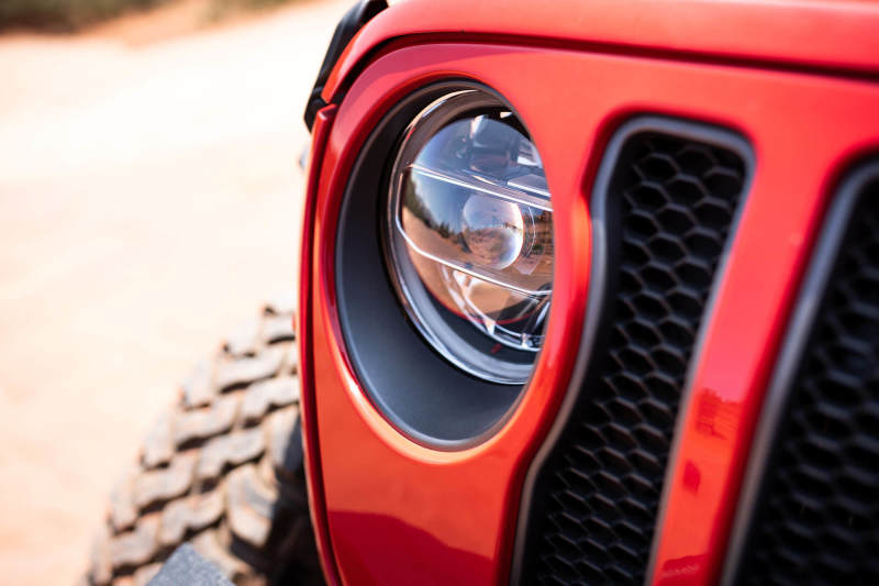DV8 Offroad HLCJL-01 2018+ Jeep Wrangler JL/Gladiator LED Projector Headlights