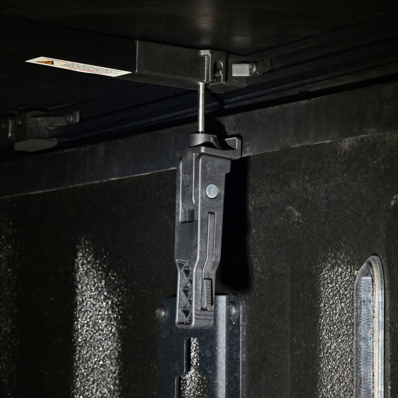 Westin 19-21005 17-24 Ford F-250/350 Super Duty 6.75ft. Bed Soft Tri-Fold Tonneau Cover - Black