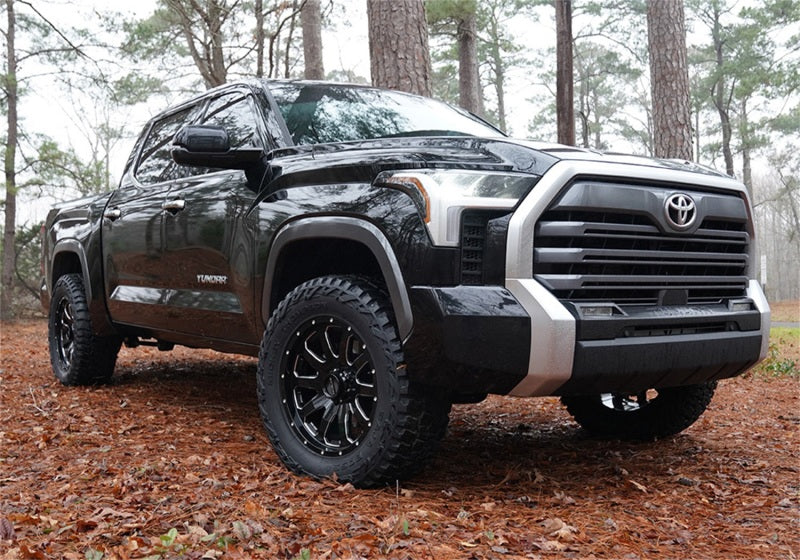 Superlift 40018 2022 Toyota Tundra 2WD/4WD 2in Leveling Kit w/Upper Strut Spacers