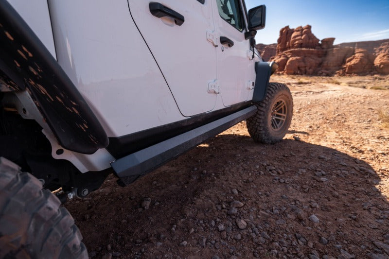 AMP Research 77135-01A 20-24 Jeep JT Gladiator (Launch/Overlnd/Rubicon/Sport/Sport S) PowerStep XL - Black