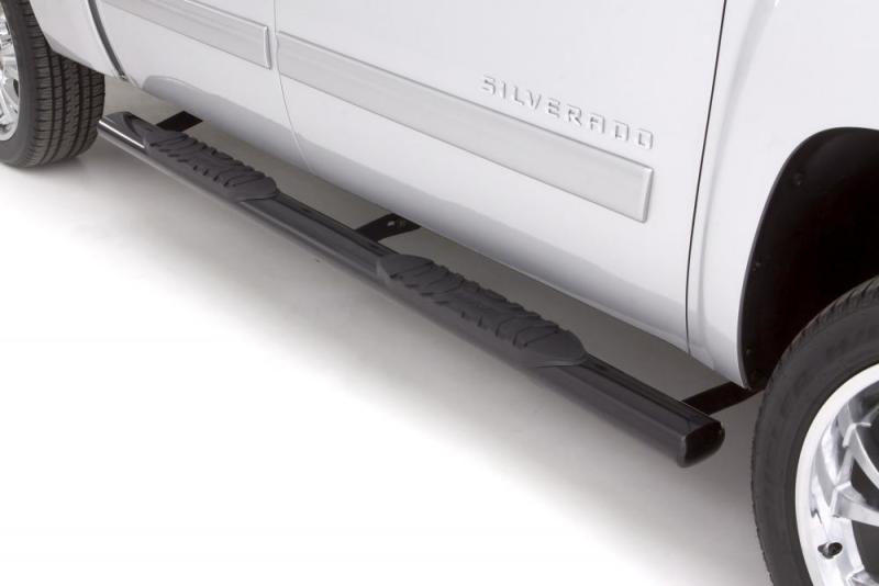 LUND 24010561 Lund 07-17 Chevy Silverado 1500 Crew Cab 5in. Oval Straight Steel Nerf Bars - Black