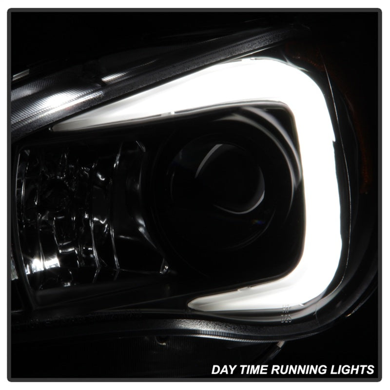 SPYDER 5083920 Spyder Subaru WRX 2006-2007 Projector Headlights - Halogen Only - Black PRO-YD-SWRX06-LBDRL-BK