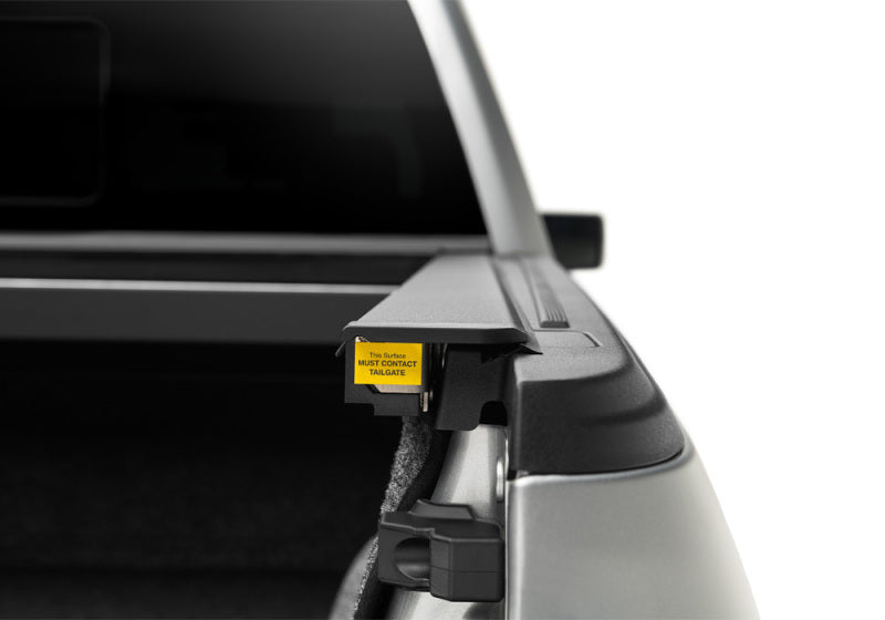 Roll-N-Lock LG131M 2021 Ford F-150 67.1in M-Series Retractable Tonneau Cover