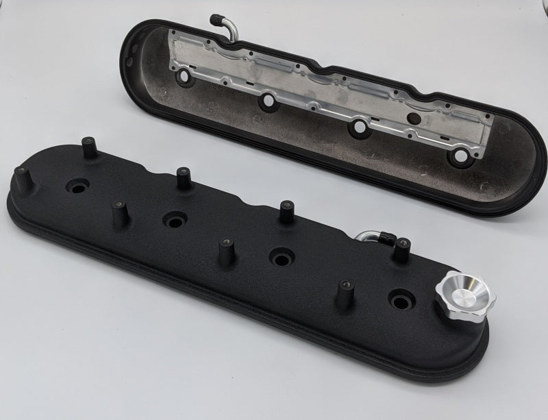 Granatelli Motor Sports 640367 Granatelli 96-22 GM LS Standard Height Valve Cover w/Angled Coil Mount - Blk Wrinkle (Pair)