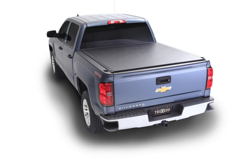Truxedo 571801 14-18 GMC Sierra & Chevrolet Silverado 1500 5ft 8in Lo Pro Bed Cover