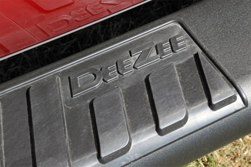 Dee Zee DZ16101 Deezee 99-23 Chevrolet/GMC/Dodge/Ford Full Size Truck Tubes - 6In Oval - Black Steel (RegCab)
