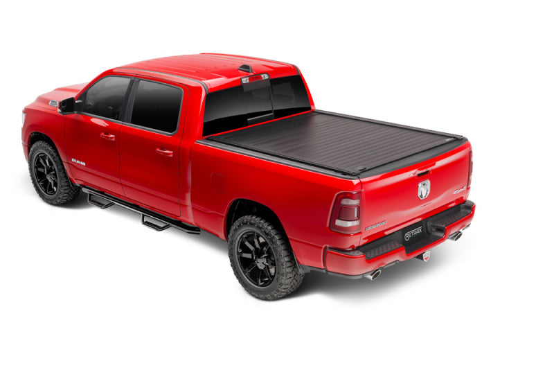 Retrax T-90861 2022 Toyota Tundra CrewMax 5.5ft Bed w/ Deck Rail System PowertraxPRO XR