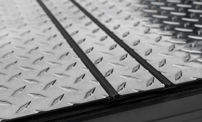 Access B2030059 LOMAX Tri-Fold Cover 2022 Nissan Frontier w/ 5ft Bed - Diamond Plate