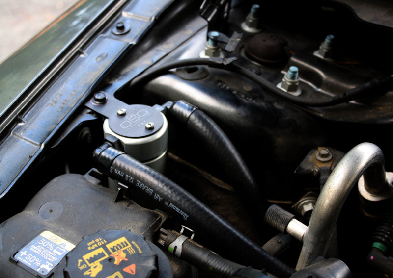 J&L 3023P-C 10-18 Ford Taurus Sho EcoBoost V6 Passenger Side Oil Separator 3.0 - Clear Anodized