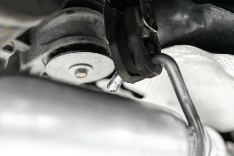 MBRP S7116AL 15-16 Dodge Challenger 5.7L HEMI Cat Back Dual Split Rear