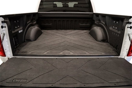 Dee Zee DZ77020 Deezee 19-23 Chevrolet Silverado Heavyweight Bed Mat - Custom Fit 6 1/2Ft Bed (X Pattern)