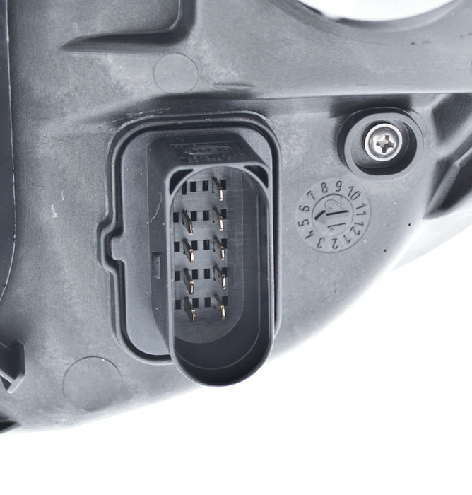 Hella 247005021 HLMP 03-05 Dodge Sprinter RH