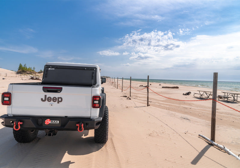 BAK 448701 2020 Jeep Gladiator 5ft Bed Flip MX4
