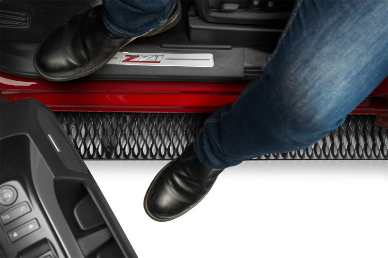 N-Fab GFC07QC-TX Growler Fleet 07-18 Chevy/GMC 1500 / 08-10 Chevy/GMC 2500 Quad Cab - Cab Length - Tex. Black