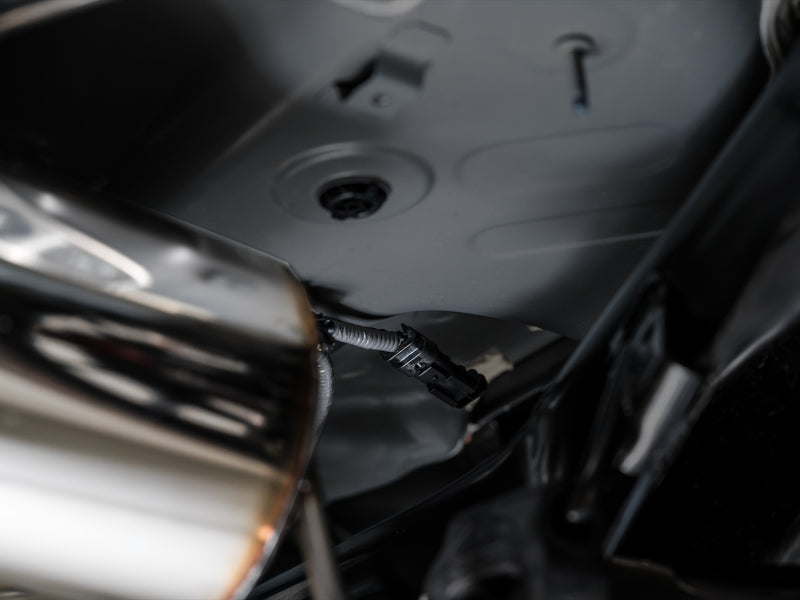 AWE Tuning 3015-53287 2023 Honda Civic Type R FL5 Touring Edition Exhaust w/ Triple Diamond Black Tips