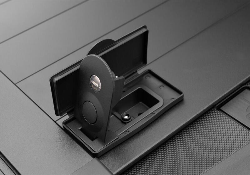 Retrax T-80323 99-16 Super Duty F-250-450 Long Bed PRO XR