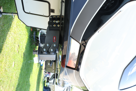 GEN-Y Hitch GH-8070 Gen-Y Executive Torsion-Flex 5th Wheel King Pin Box (4.5K-6.5K PW Range 30K Towing)
