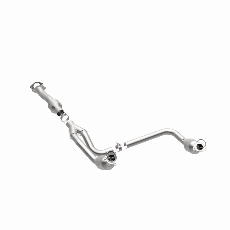Magnaflow 52134 MagnaFlow Conv Direct Fit 2011-2014 Express 1500 4.3L Underbody