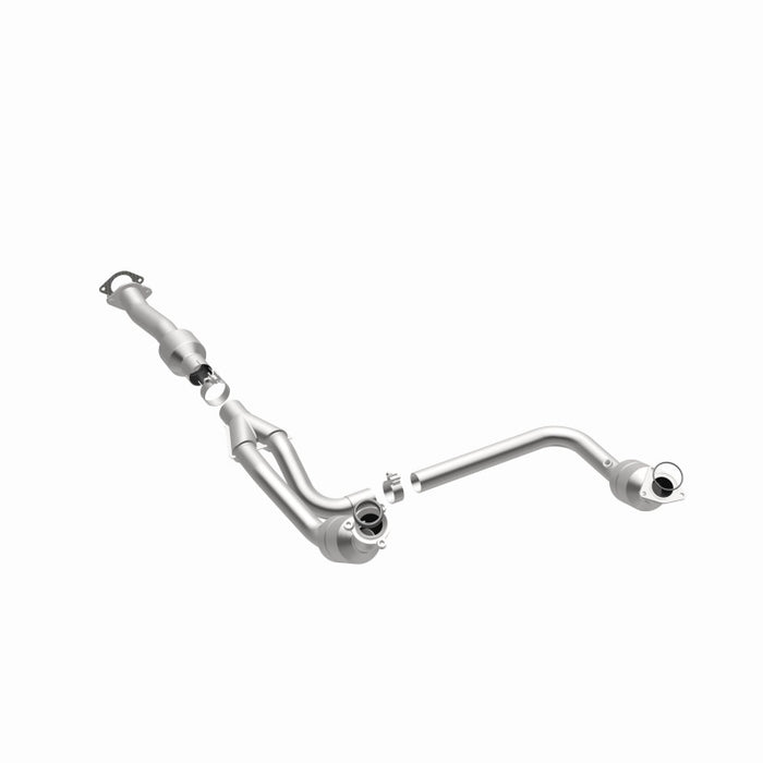 Magnaflow 52134 MagnaFlow Conv Direct Fit 2011-2014 Express 1500 4.3L Underbody