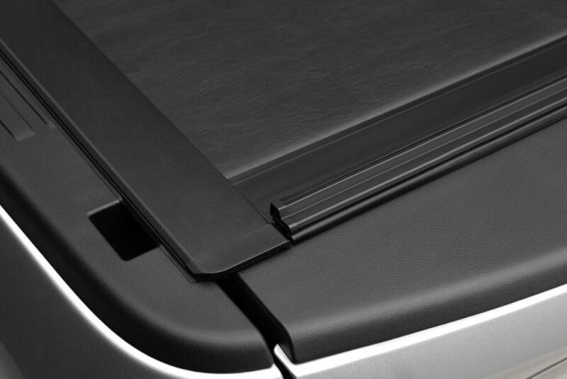 Roll-N-Lock LG401M 2019 RAM 1500 65-1/2in M-Series Retractable Tonneau Cover