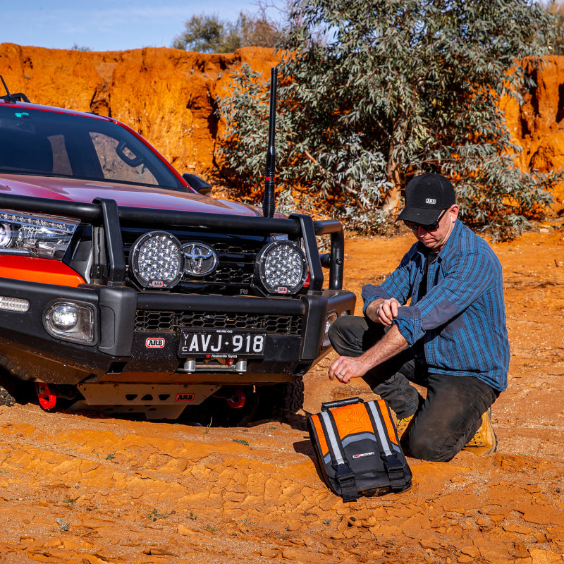 ARB RK12A Weekender Recovery Kit Incl 17600lb Recovery Strap/4.75T Shackles
