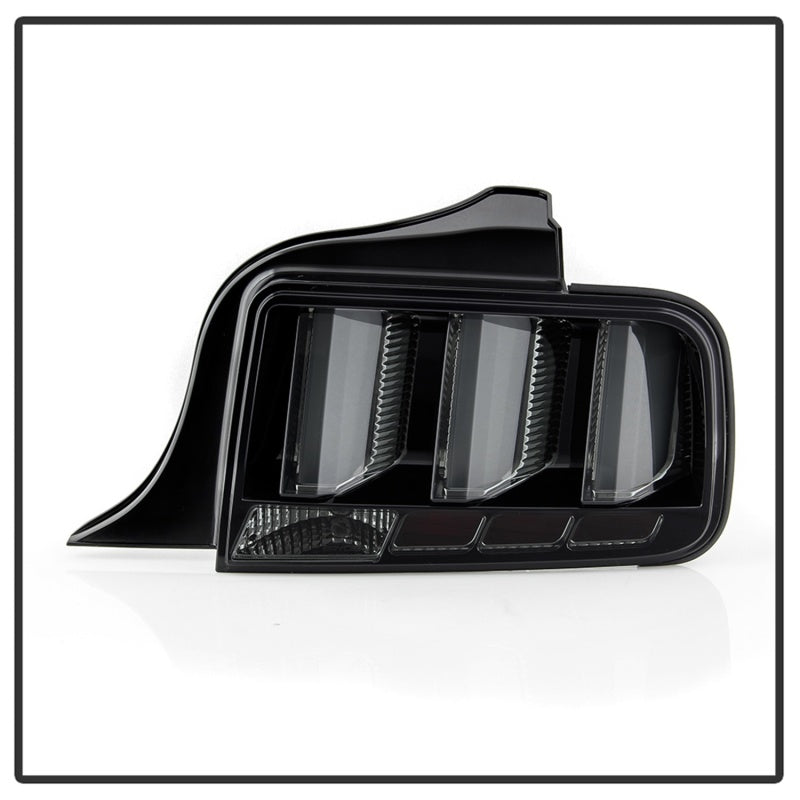 SPYDER 5086709 Spyder 05-09 Ford Mustang (White Light Bar) LED Tail Lights - Smoke ALT-YD-FM05V3-LED-SM