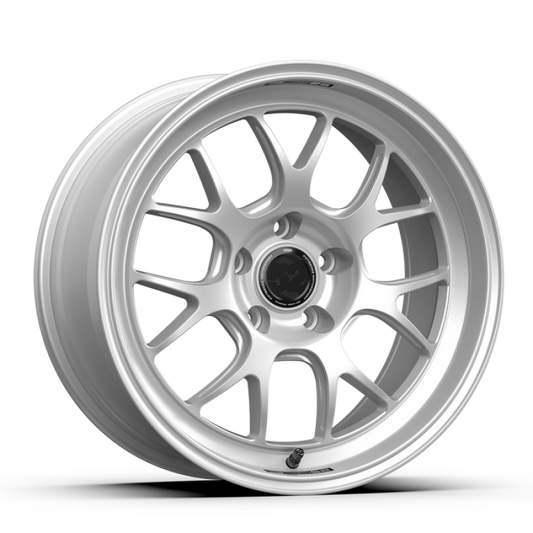 fifteen52 RSARS-89552+22 Apex RSR 18x9.5 5x120 22mm ET 72.56mm Center Bore Radiant Silver