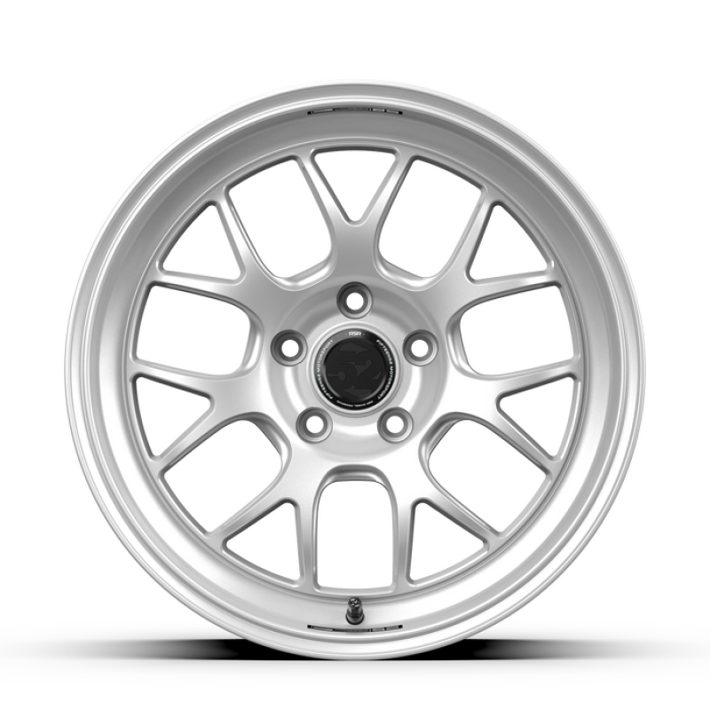 fifteen52 RSARS-89552+22 Apex RSR 18x9.5 5x120 22mm ET 72.56mm Center Bore Radiant Silver