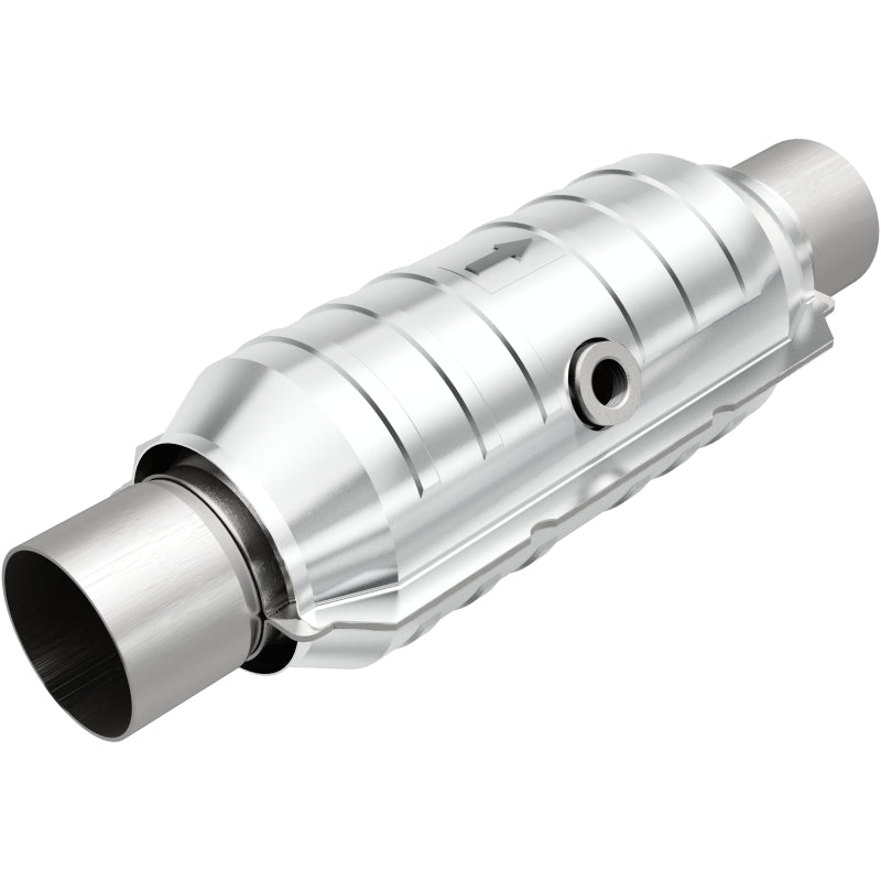 Magnaflow 51356 MagnaFlow Conv Univ 2.5in Inlet/Outlet Center/Center Round 11in Body L x 5.125in W x 15in Overall L