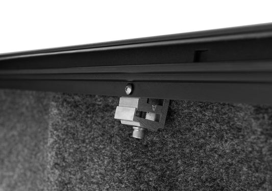 Roll-N-Lock LG131M 2021 Ford F-150 67.1in M-Series Retractable Tonneau Cover