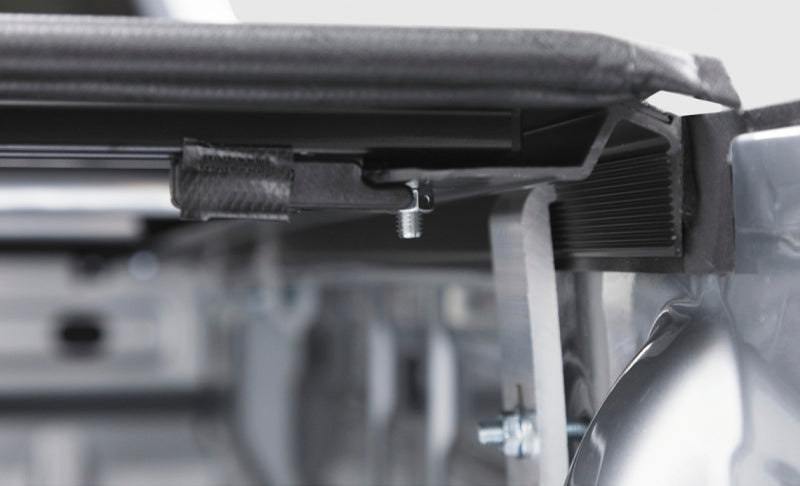 Access 91369 Vanish 15-19 Ford F-150 5ft 6in Bed Roll-Up Cover