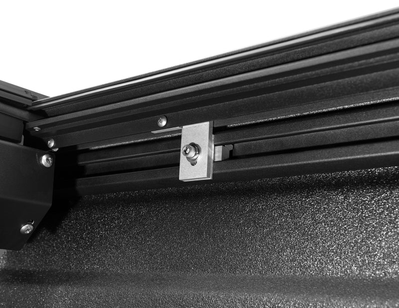 Roll-N-Lock LG495M 2020 Jeep Gladiator 5ft bed (w/ Trail Rail System) M-Series Retractable Tonneau Cover