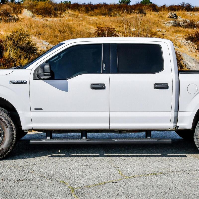 Westin 28-521095 RAM 15-21 Ford F-150 / 17-21 Ford F-250 & F350 Crew Cab R5 XD Nerf Step Bars - Black
