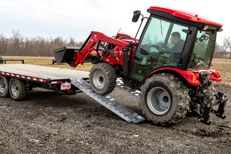 GEN-Y Hitch GH-16096 Gen-Y Heavy-Duty 8ft Aluminum Loading Ramps 15in x 96in 5K Capacity Per Ramp - Pair